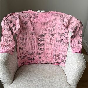 Magnolia Pearl Moth Viggo Tee